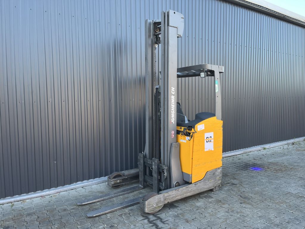 Jungheinrich ETV214 Schubmaststapler www.superlift-forklift.com