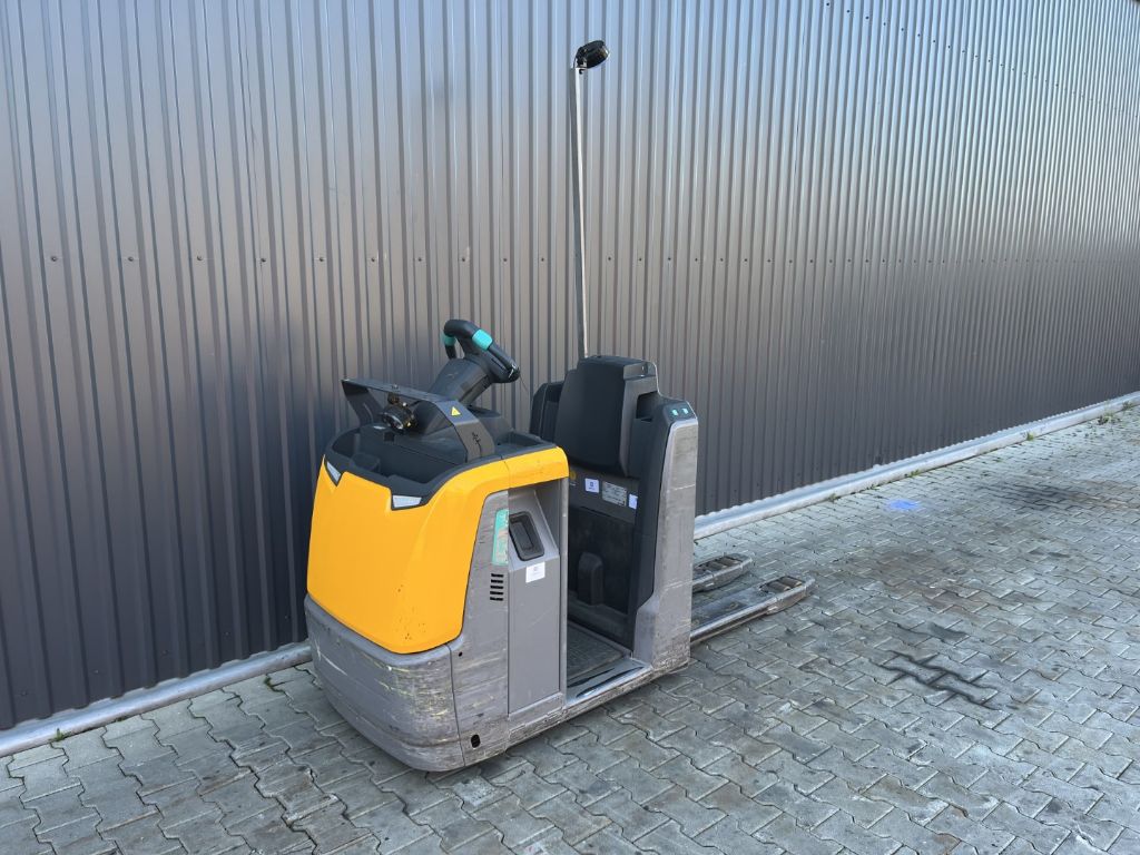 Jungheinrich ECE220 Low Level Order Picker www.superlift-forklift.com