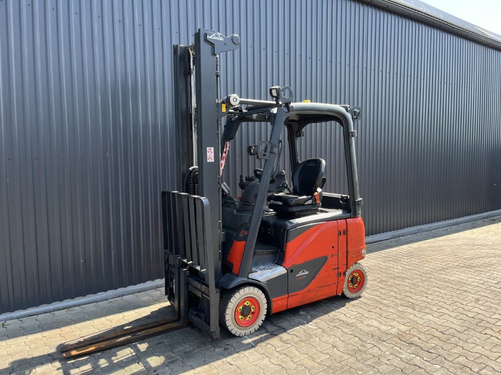 Linde E16PH-02 Elektro 4 Rad-Stapler www.superlift-forklift.com