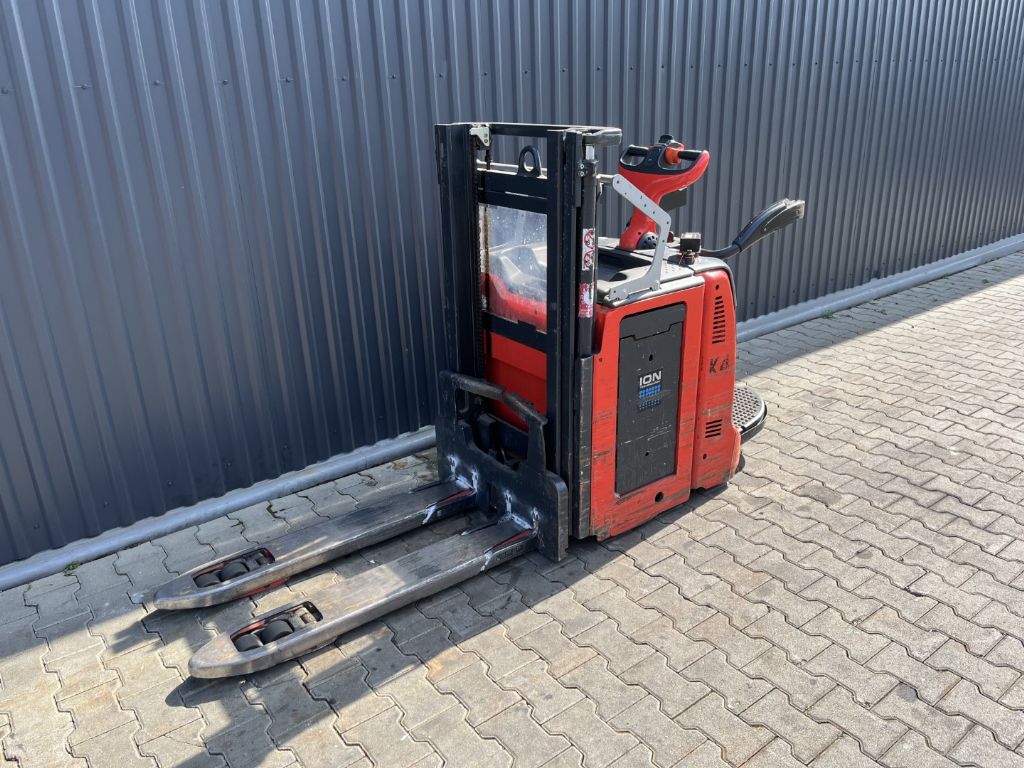 Linde D12HPAP Fahrerstandstapler www.superlift-forklift.com