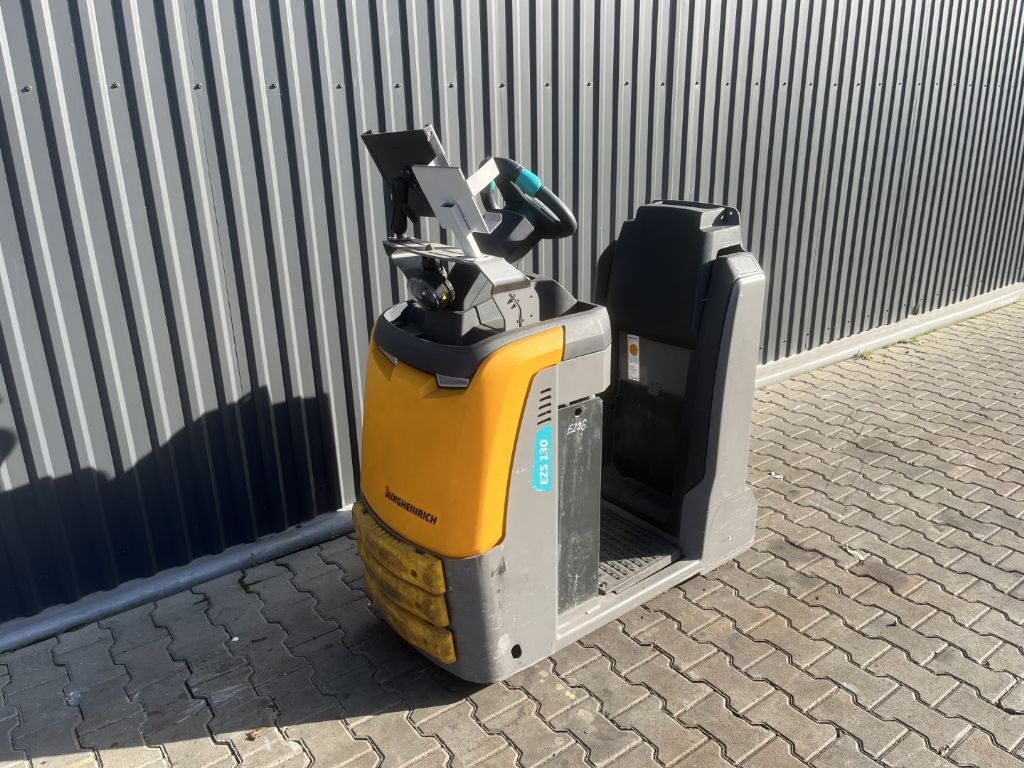 Jungheinrich EZS130 Schlepper www.superlift-forklift.com