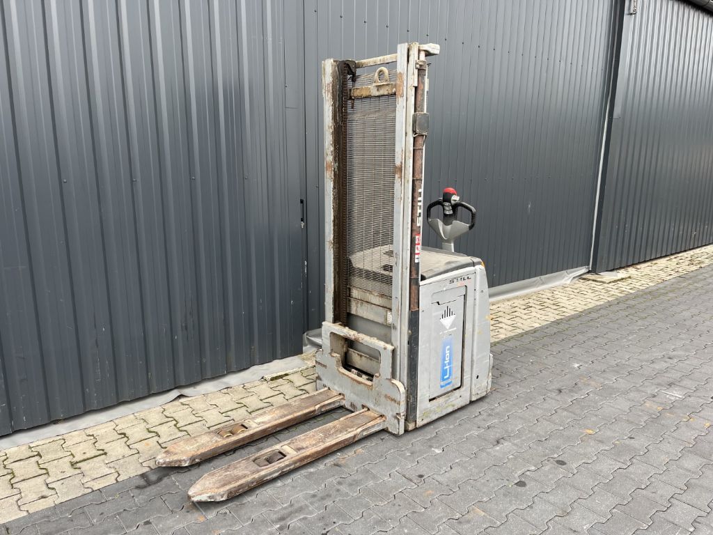 Still EXV14 Pedestrian Stacker www.superlift-forklift.com