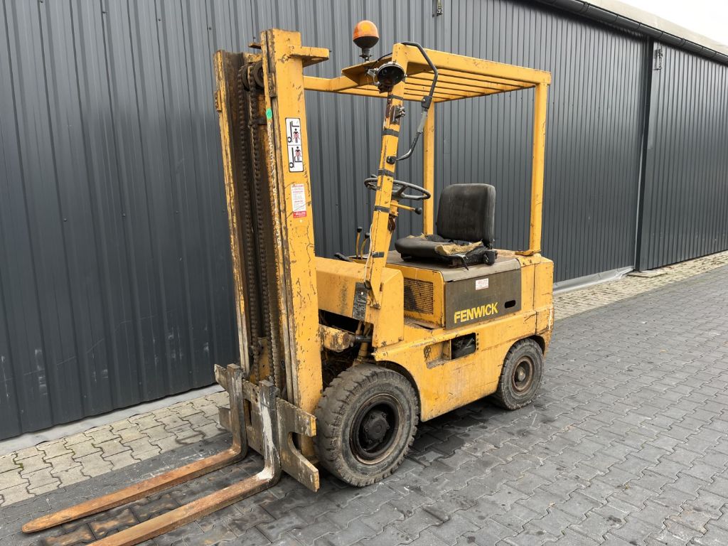 Fenwick DAP205 Dieselstapler www.superlift-forklift.com