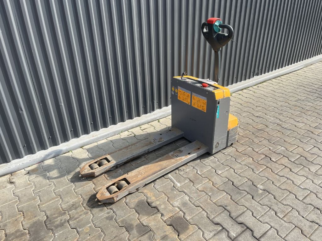Jungheinrich EJEM15 Electric Pallet Truck www.superlift-forklift.com