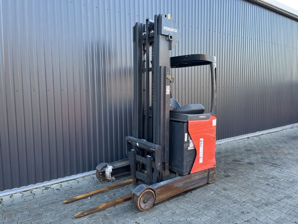 Linde R14-01 Reach Truck www.superlift-forklift.com