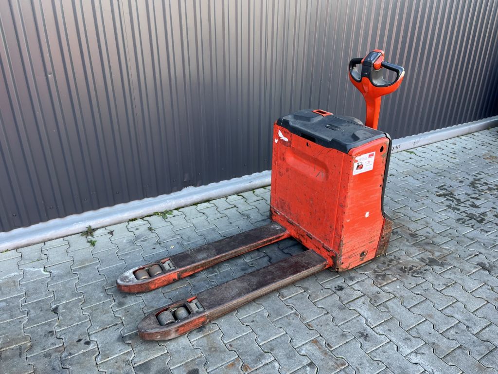 Linde T18 Electric Pallet Truck www.superlift-forklift.com