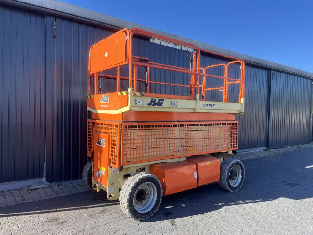 JLG 4069LE Scherenarbeitsbhne www.superlift-forklift.com