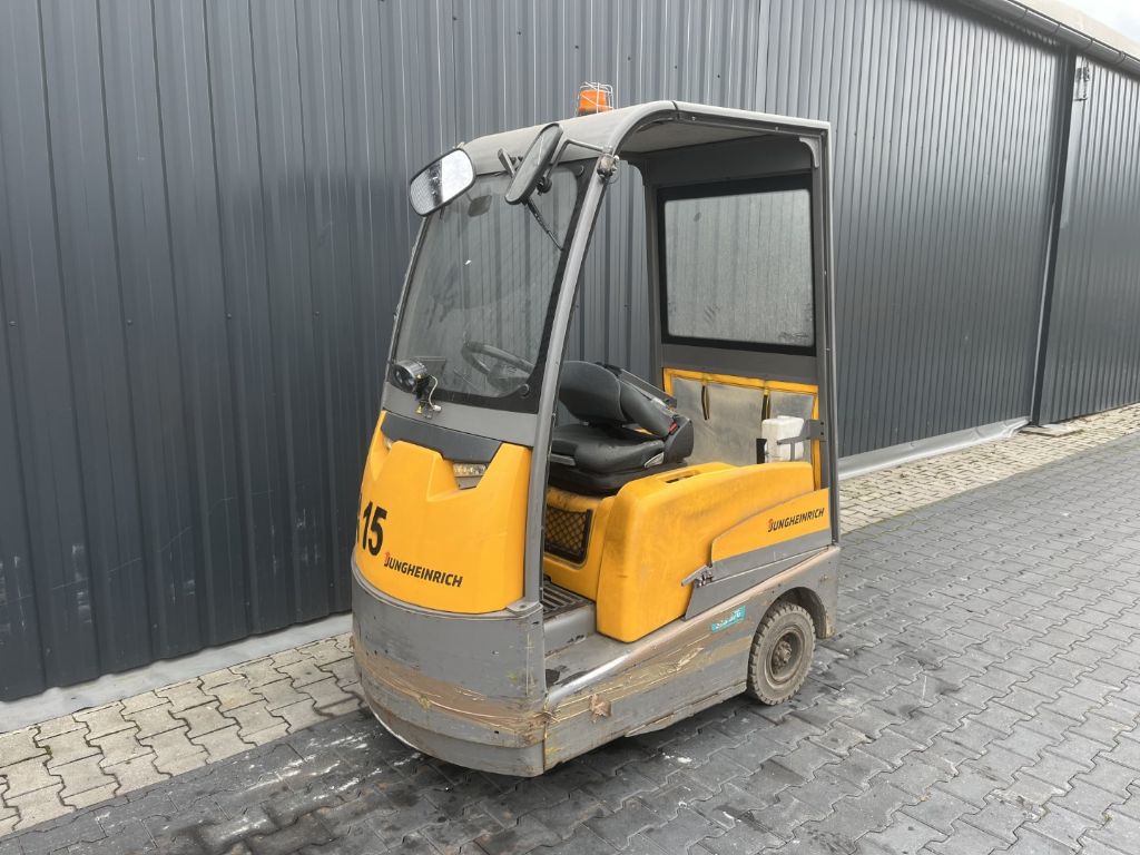 Jungheinrich EZS570 Schlepper www.superlift-forklift.com