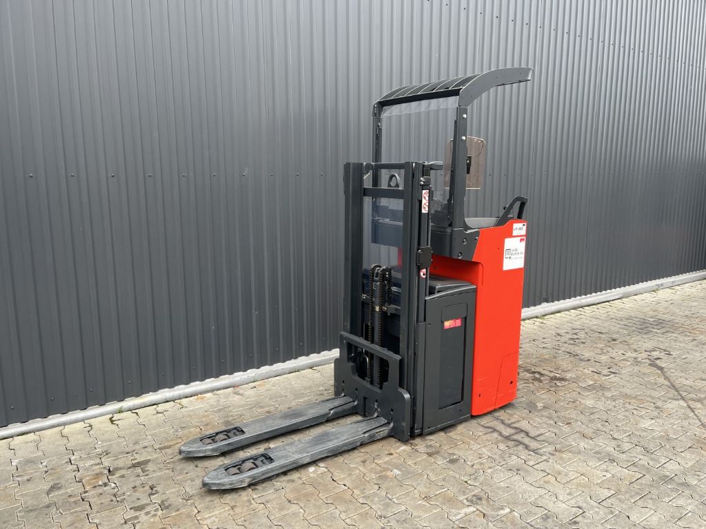 Linde D12R Quersitzstapler www.superlift-forklift.com
