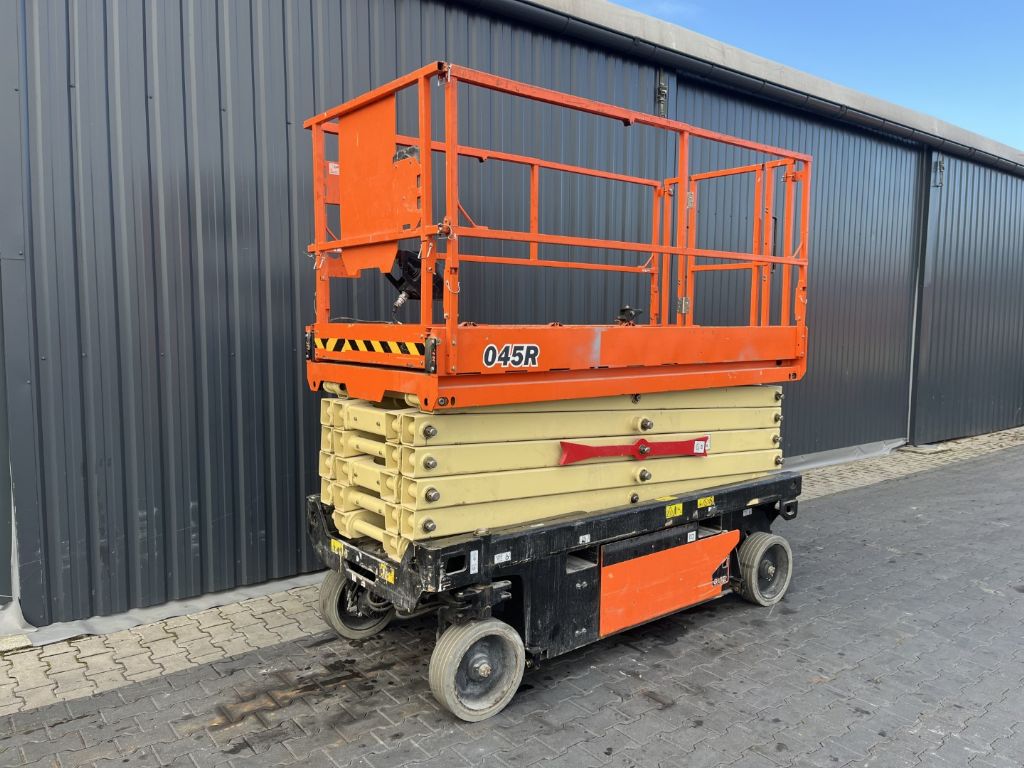 JLG 4045R Scherenarbeitsbhne www.superlift-forklift.com