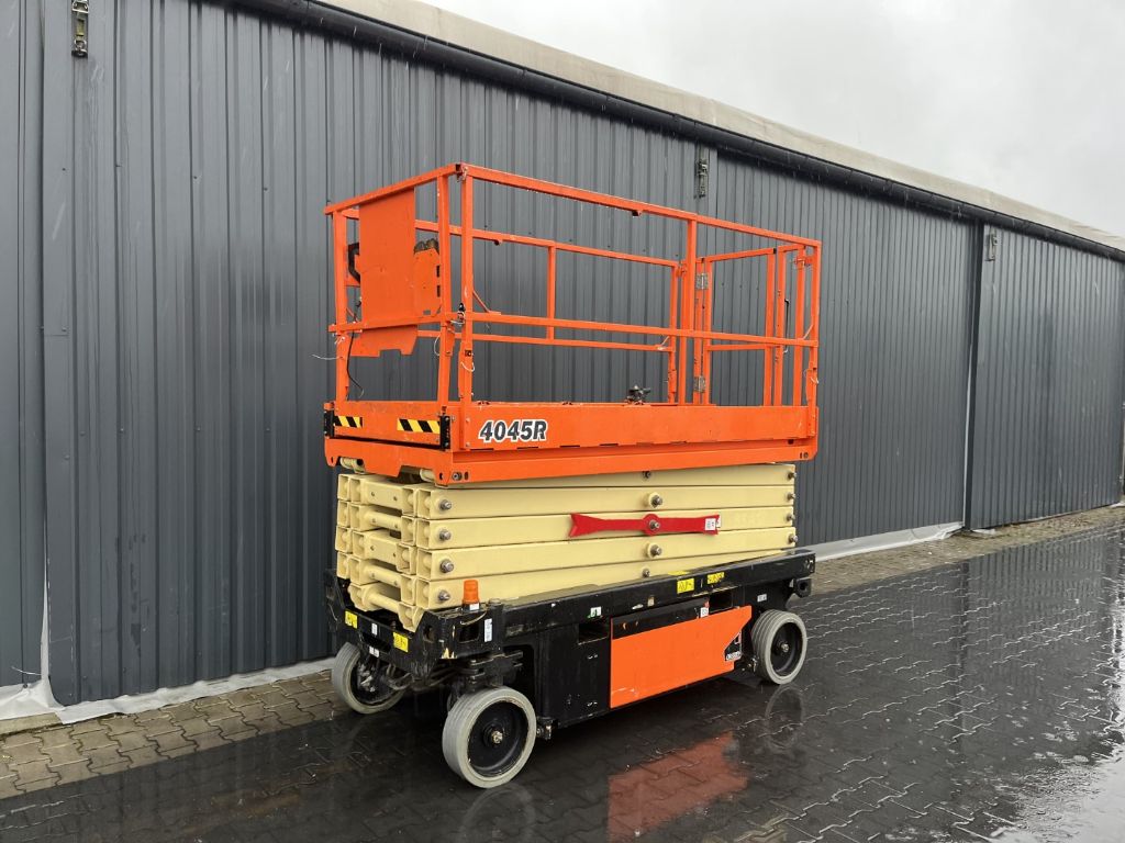 JLG 4045R Scherenarbeitsbhne www.superlift-forklift.com
