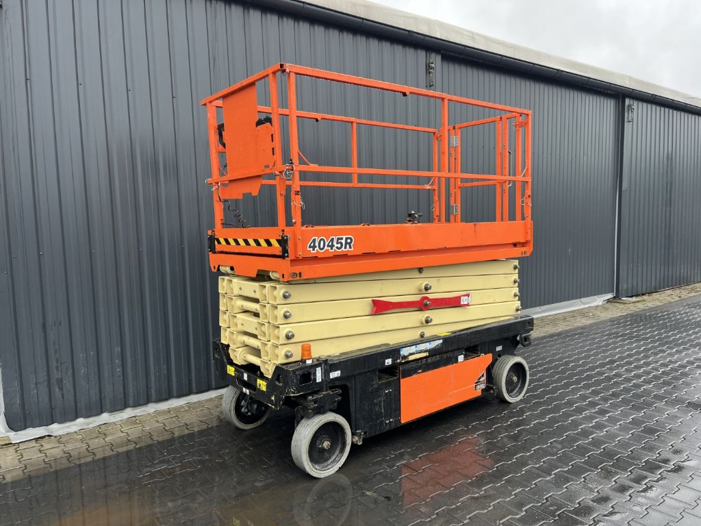 JLG 4045R Scherenarbeitsbhne www.superlift-forklift.com