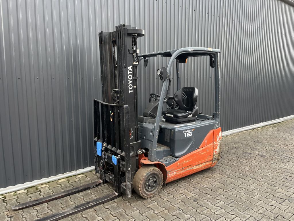 Toyota 8FBE18T Electric 3-wheel forklift www.superlift-forklift.com