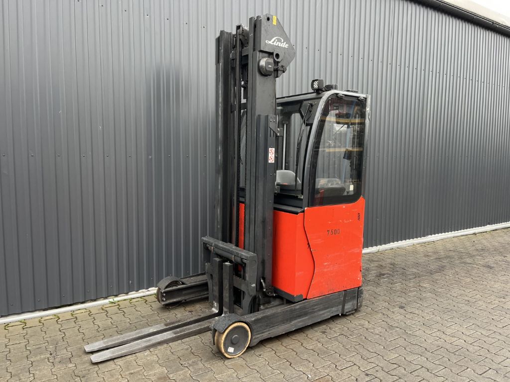 Linde R14 Reach Truck www.superlift-forklift.com