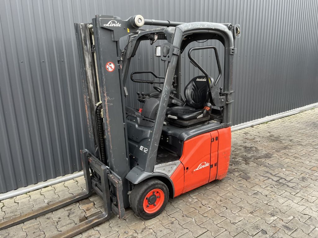 Linde E12-01 Electric 3-wheel forklift www.superlift-forklift.com