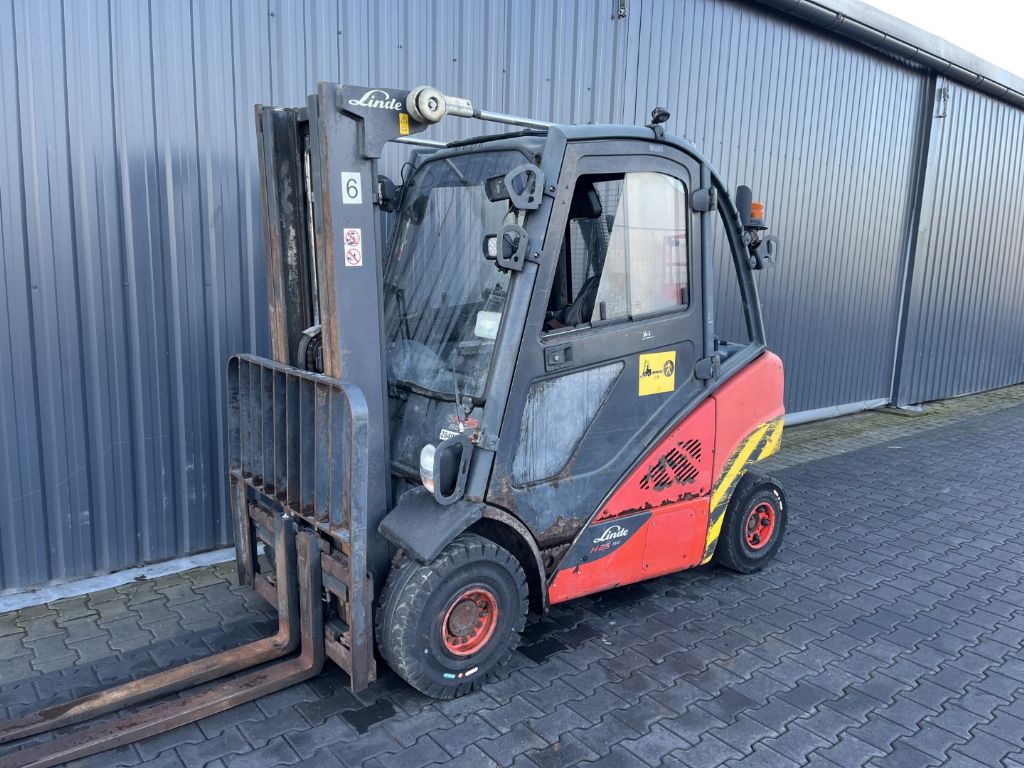 Linde H25D-02 Dieselstapler www.superlift-forklift.com