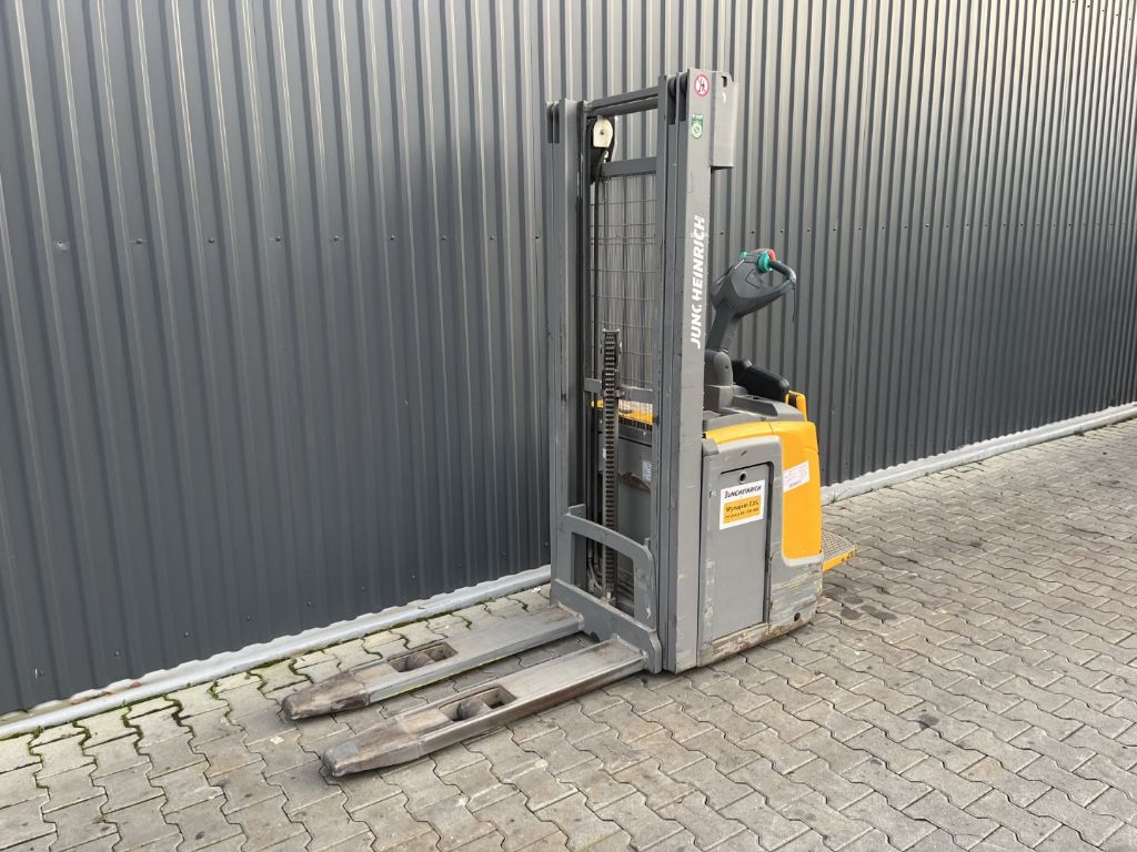 Jungheinrich ERC212 Stand-on stacker www.superlift-forklift.com