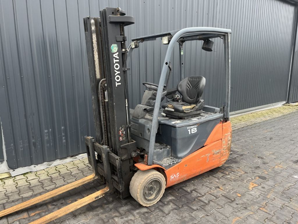 Toyota 8FBET18 Electric 3-wheel forklift www.superlift-forklift.com