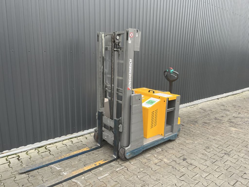 Jungheinrich EJG112 Pedestrian Stacker www.superlift-forklift.com