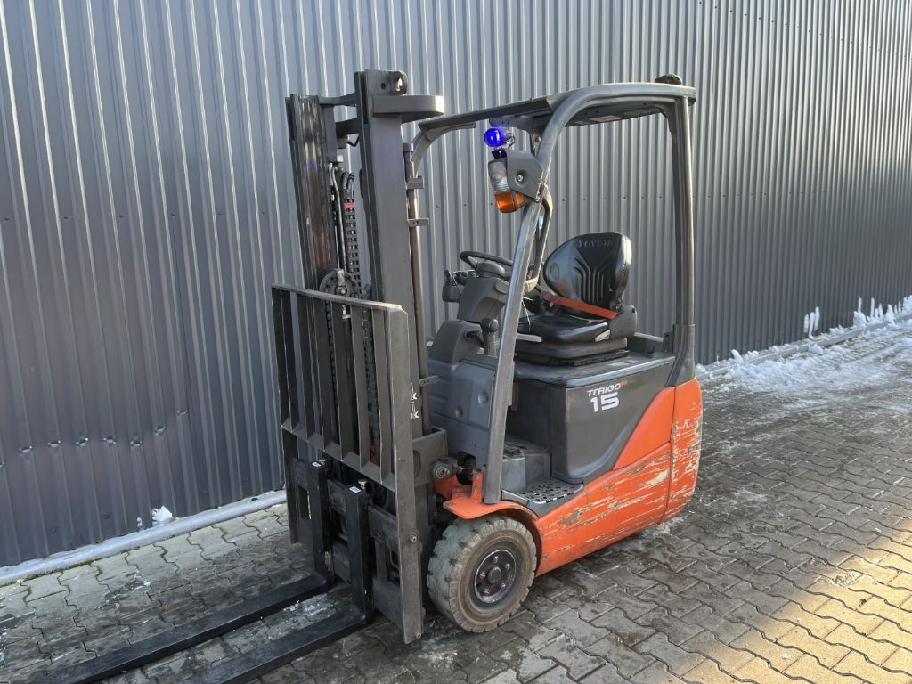 Toyota 8FBET15 Electric 3-wheel forklift www.superlift-forklift.com