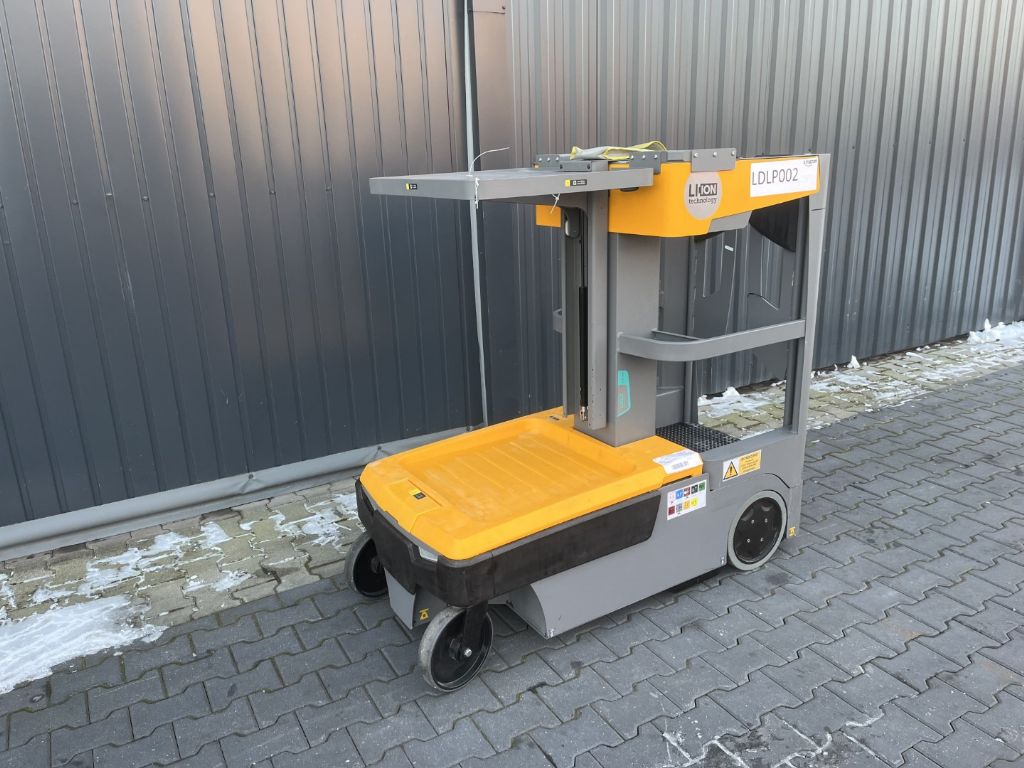 Jungheinrich EKM202 Medium Lift Order Picker www.superlift-forklift.com