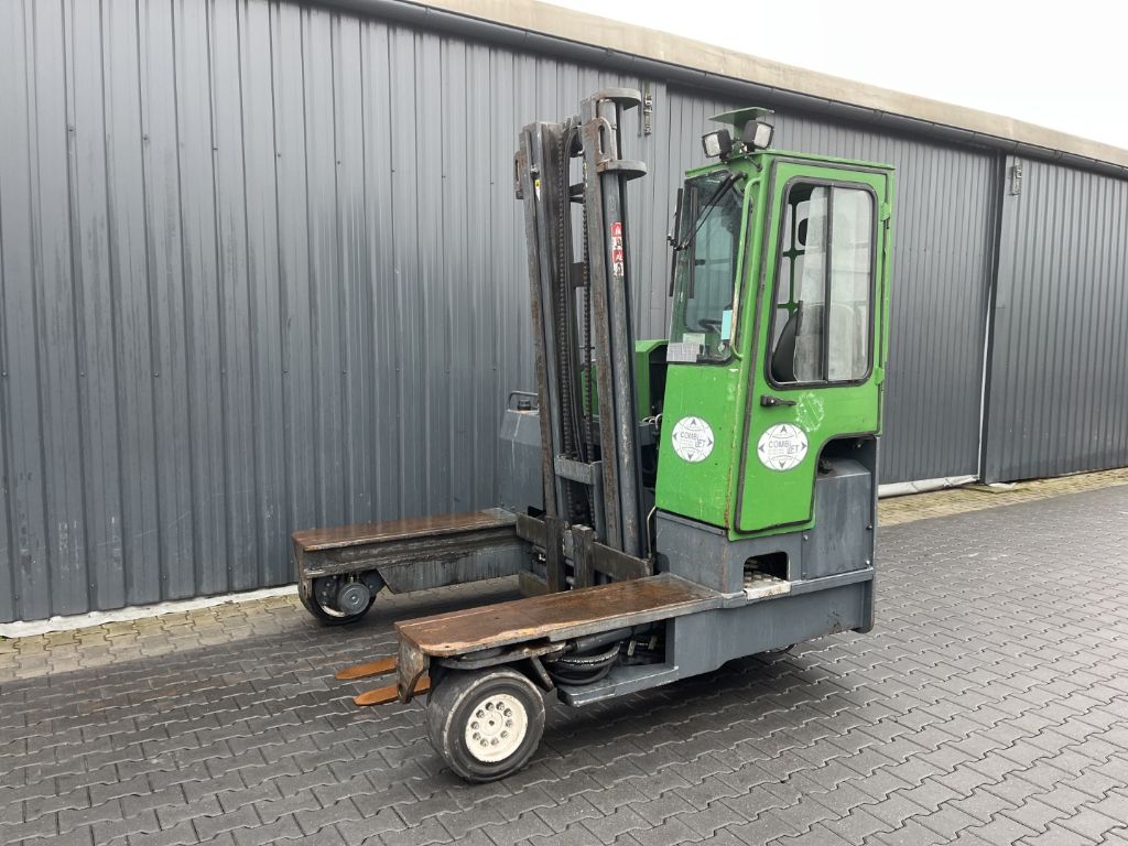 Combilift C4000 Multidirectional Sideloader www.superlift-forklift.com