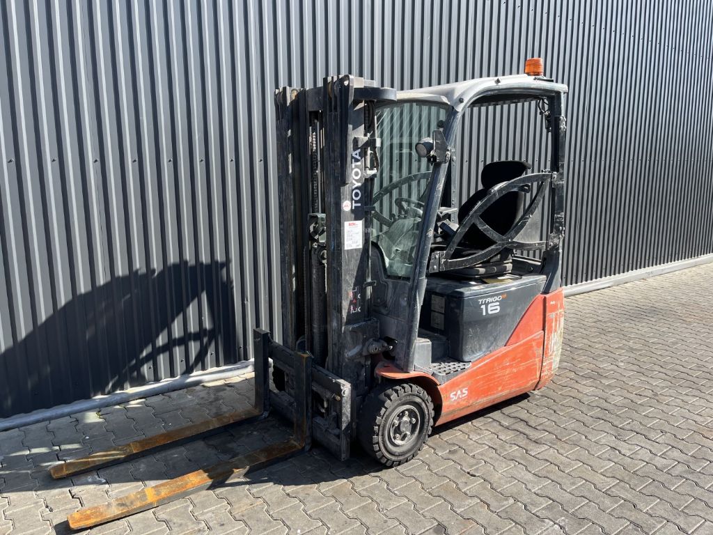 Toyota 8FBEK16T Electric 3-wheel forklift www.superlift-forklift.com