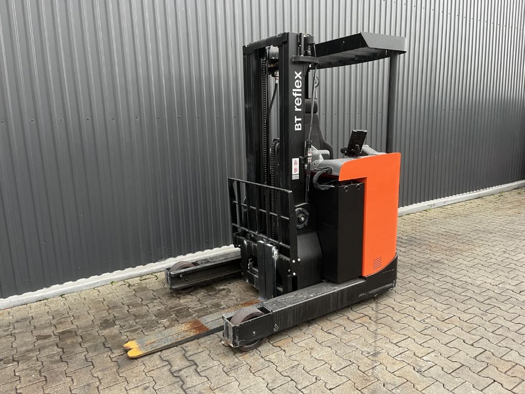 BT RRE160B Reach Truck www.superlift-forklift.com