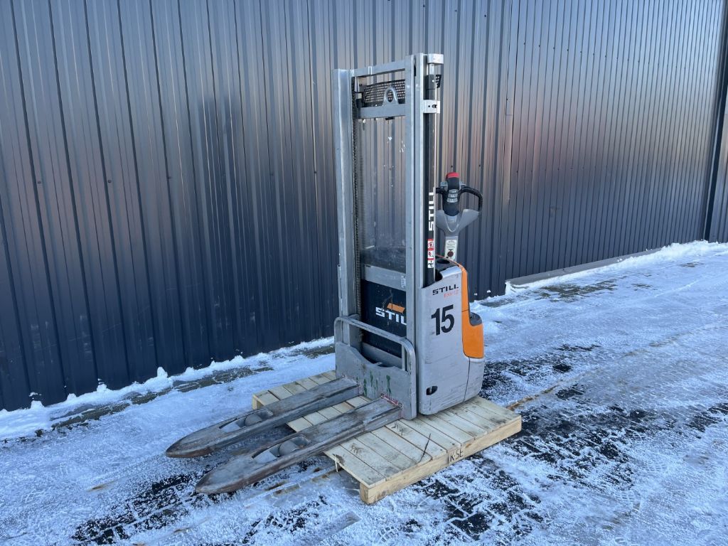 Still EXV12 Pedestrian Stacker www.superlift-forklift.com