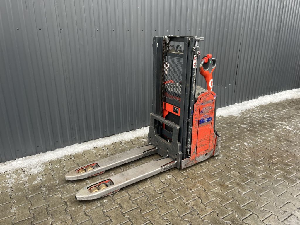 Linde D08 Deichselstapler www.superlift-forklift.com