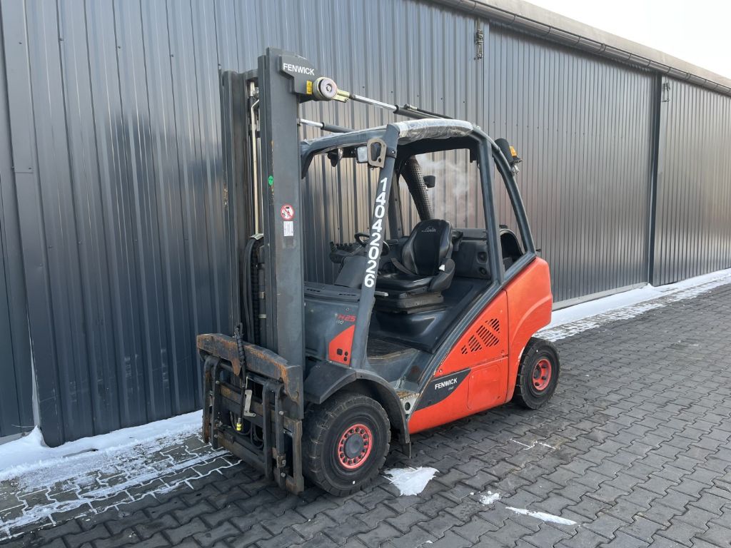 Linde H25T-02 Treibgasstapler www.superlift-forklift.com