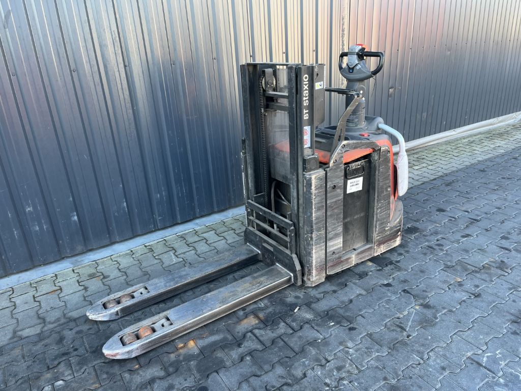 BT SPE200D Fahrerstandstapler www.superlift-forklift.com