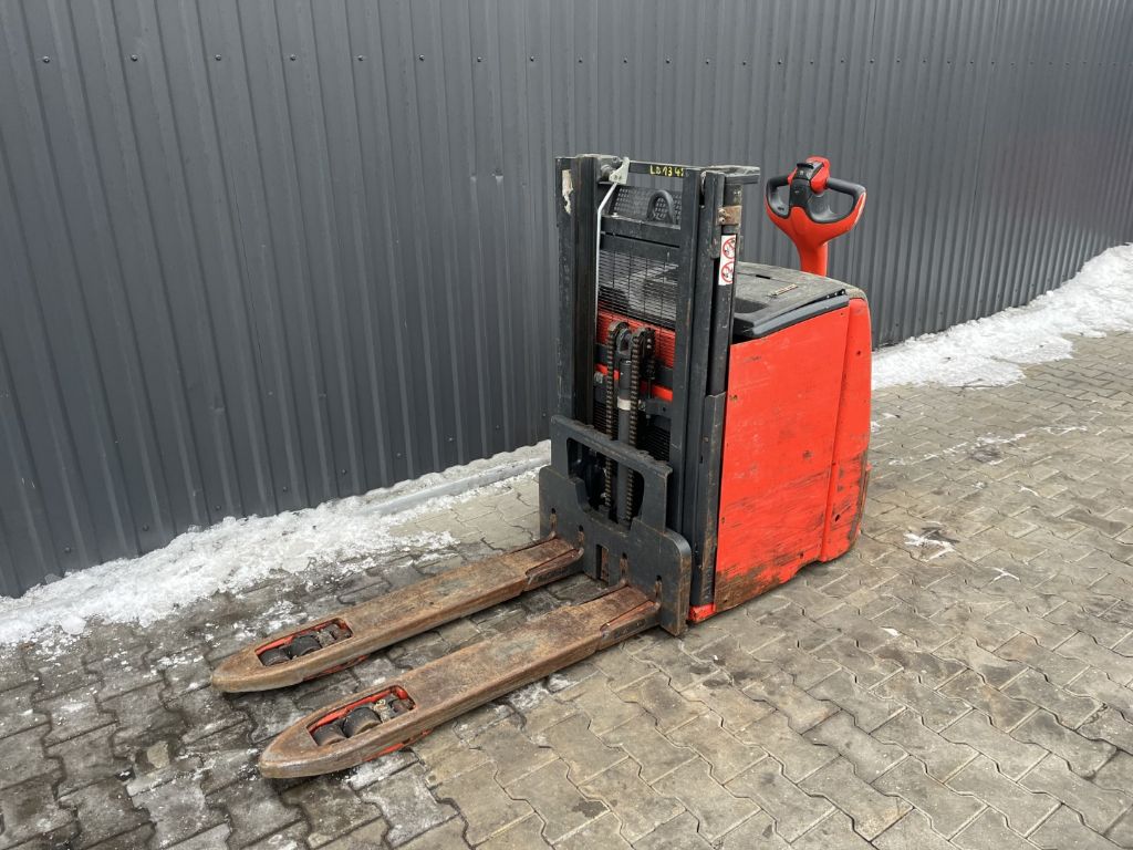 Linde D10 Deichselstapler www.superlift-forklift.com