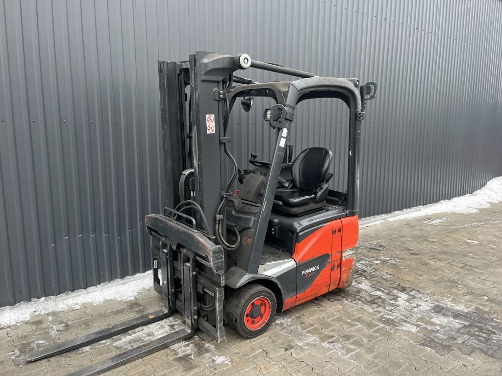 Linde E12-02 Elektro 3 Rad-Stapler www.superlift-forklift.com