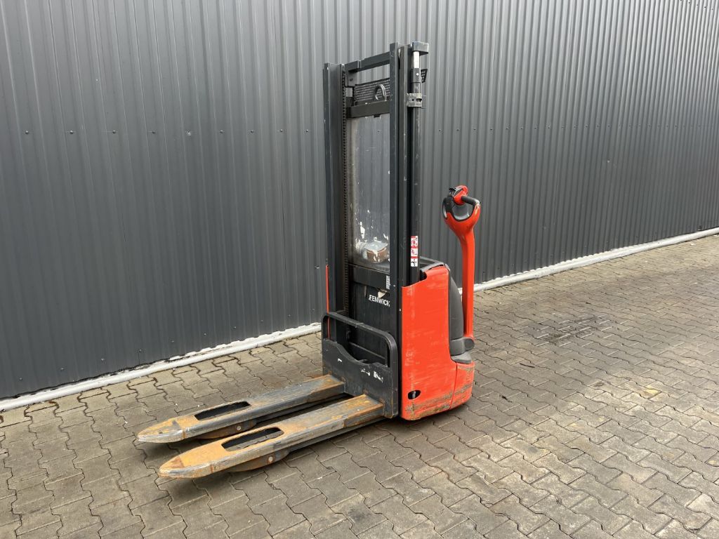 Linde L10 Pedestrian Stacker www.superlift-forklift.com