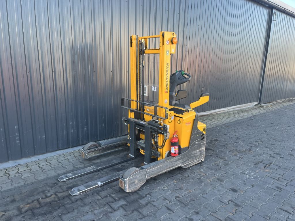 Jungheinrich ERV308 Fahrerstandstapler www.superlift-forklift.com