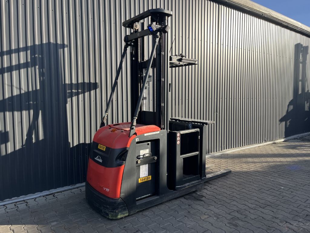 Linde V10 Medium Lift Order Picker www.superlift-forklift.com