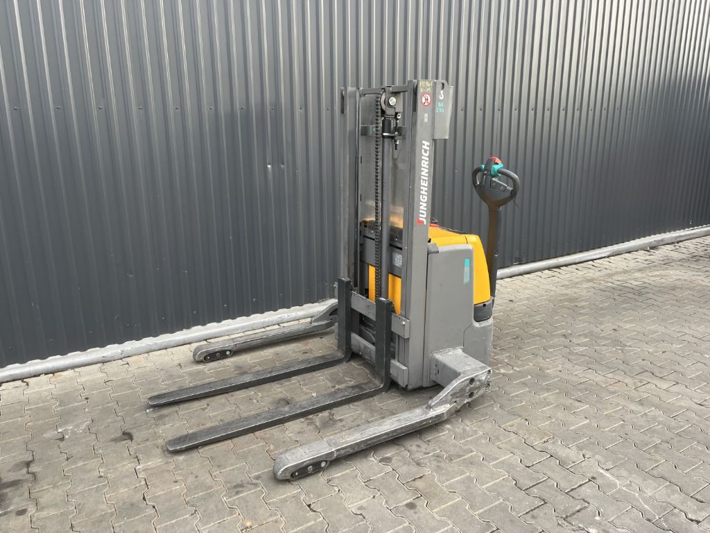 Jungheinrich EJCB12 Pedestrian Stacker www.superlift-forklift.com