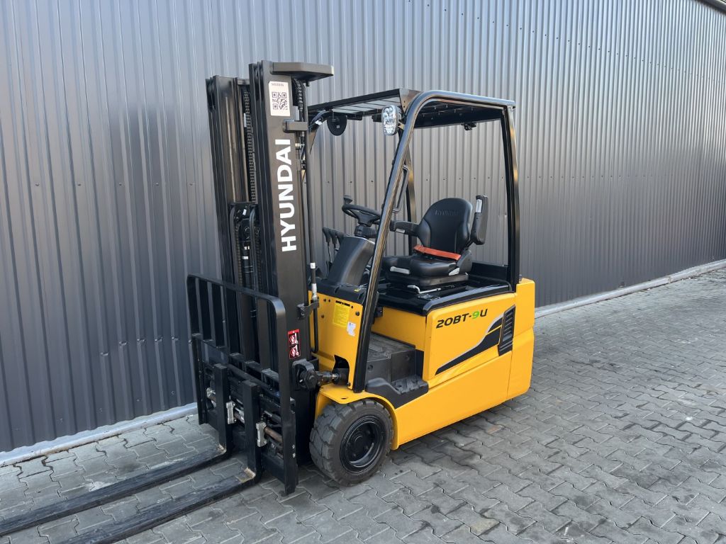 Hyundai 20BT-9U  Electric 3-wheel forklift www.superlift-forklift.com