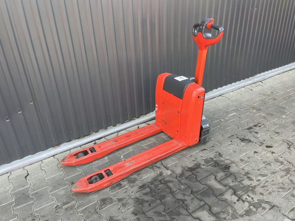Linde MT15 Electric Pallet Truck www.superlift-forklift.com