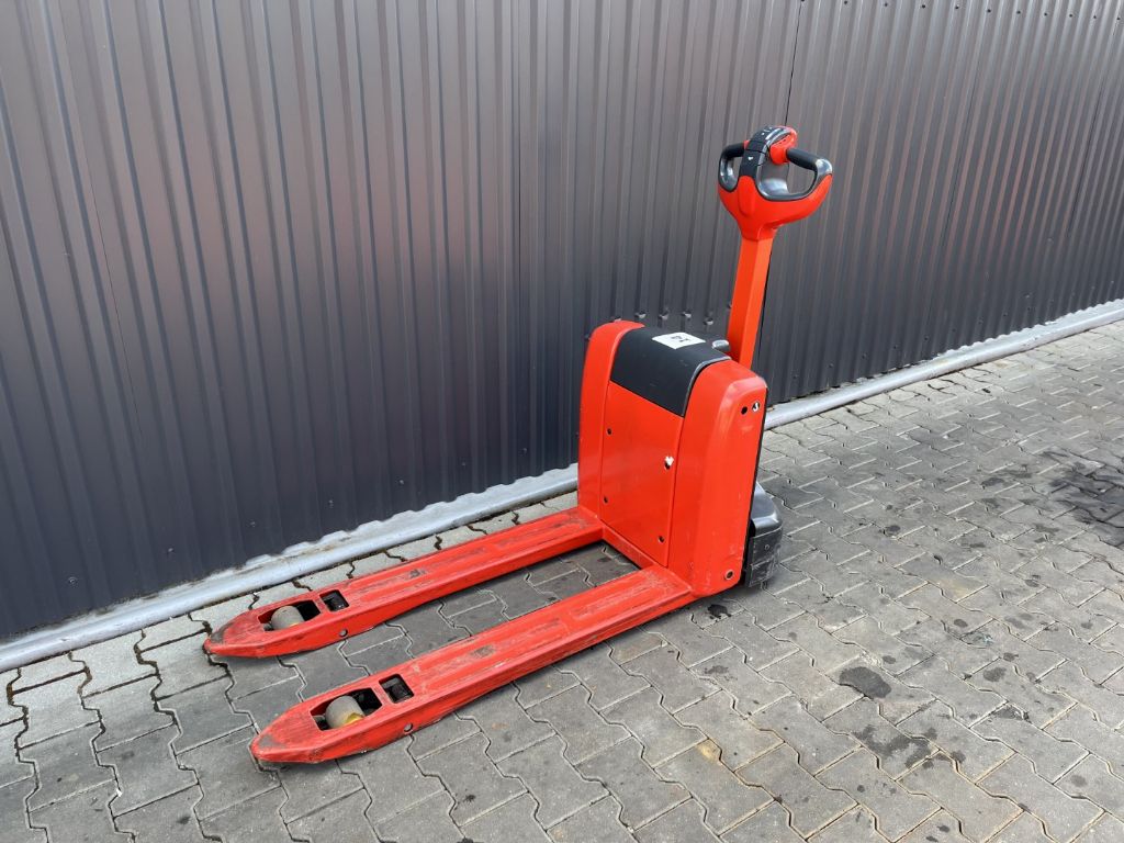 Linde MT15 Electric Pallet Truck www.superlift-forklift.com