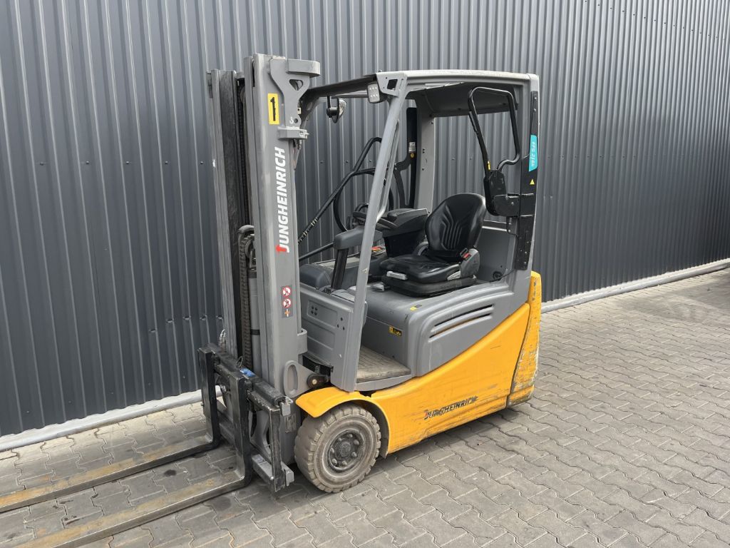 Jungheinrich EFG216k Elektro 3 Rad-Stapler www.superlift-forklift.com