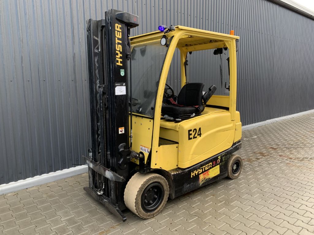 Hyster J3.0XN Elektro 4 Rad-Stapler www.superlift-forklift.com