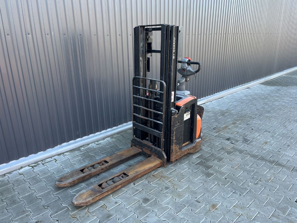 BT SWE120 Stand-on stacker www.superlift-forklift.com