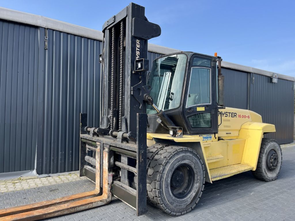 Hyster H16.00XM-6 Heavy Forklift - Diesel www.superlift-forklift.com