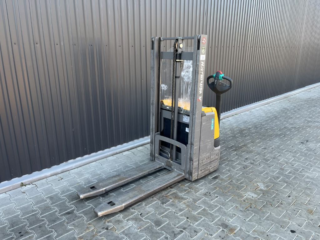 Jungheinrich EJC110 Pedestrian Stacker www.superlift-forklift.com
