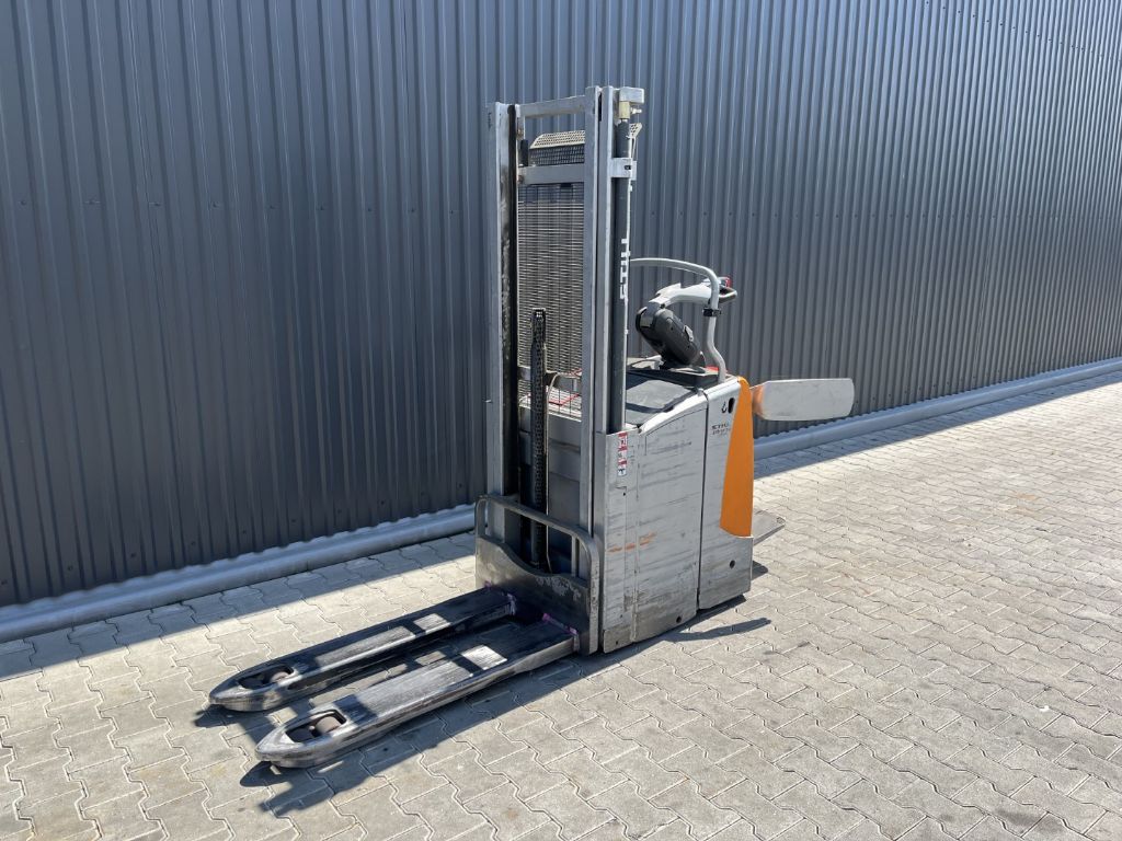 Still EXD-SF20 Stand-on stacker www.superlift-forklift.com