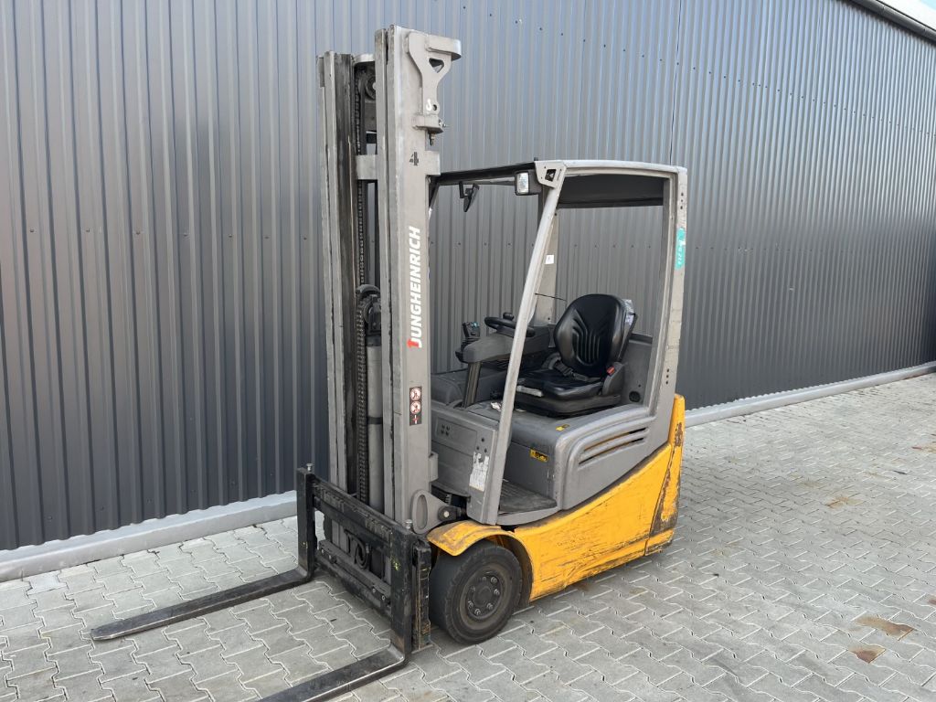Jungheinrich EFG213 Electric 3-wheel forklift www.superlift-forklift.com
