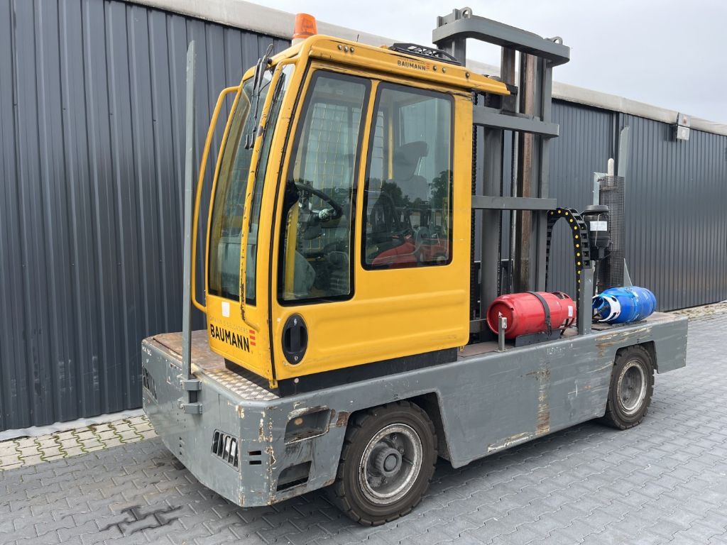 Baumann HX50/12/45ST Sideloader www.superlift-forklift.com