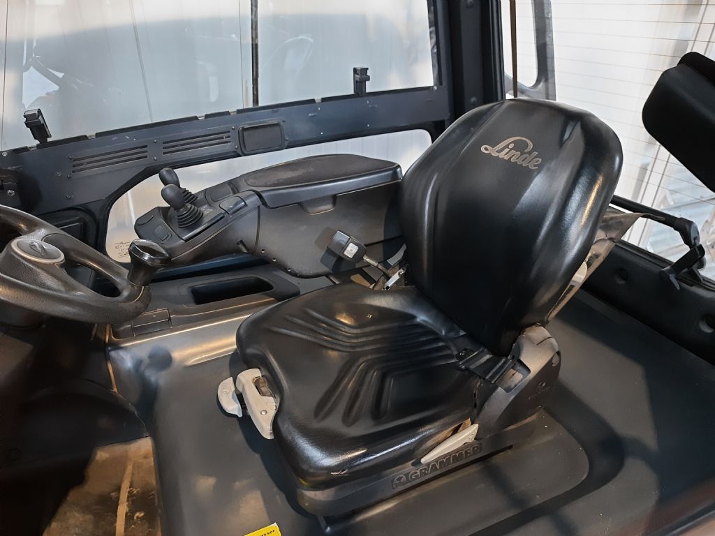 Linde-E30HL-01/600-Elektro 4 Rad-Stapler-www.szww.de Linde-E30HL-01/600-Elektro 4 Rad-Stapler-www.szww.de